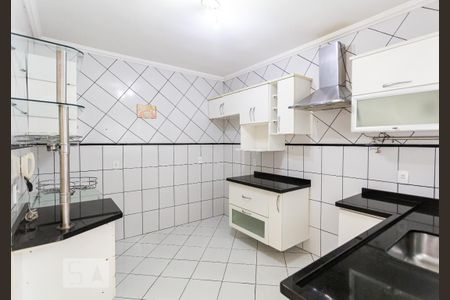Cozinha de casa de condomínio para alugar com 3 quartos, 98m² em Vila Gomes, São Paulo