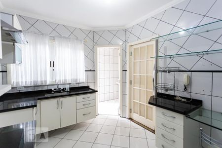 Cozinha de casa de condomínio para alugar com 3 quartos, 98m² em Vila Gomes, São Paulo