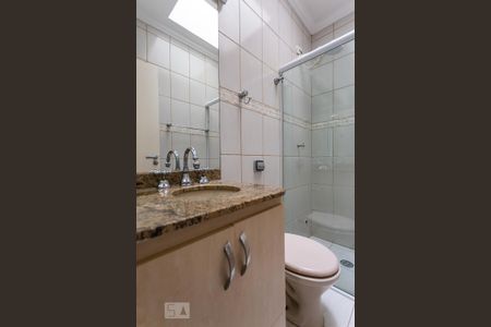 Casa de condomínio para alugar com 98m², 3 quartos e 2 vagas Casa de condomínio para alugar com 98m², 3 quartos e 2 vagasBanheiro