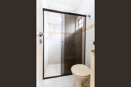 Casa de condomínio para alugar com 98m², 3 quartos e 2 vagas Casa de condomínio para alugar com 98m², 3 quartos e 2 vagasBanheiro da Suite