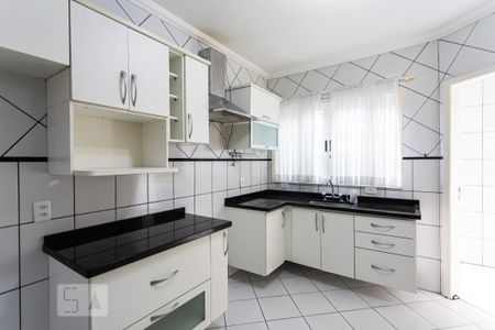 Casa de condomínio para alugar com 98m², 3 quartos e 2 vagas Casa de condomínio para alugar com 98m², 3 quartos e 2 vagasCozinha