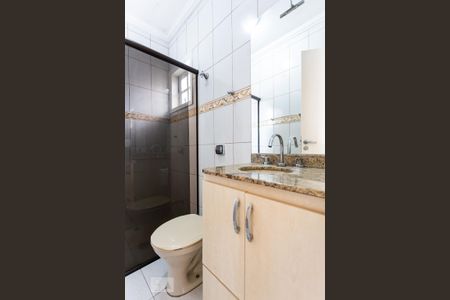Banheiro da Suite de casa de condomínio para alugar com 3 quartos, 98m² em Vila Gomes, São Paulo