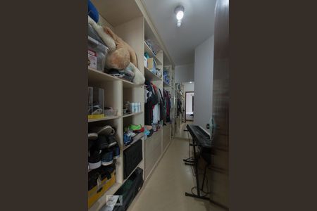 Casa para alugar com 100m², 2 quartos e 1 vaga Casa para alugar com 100m², 2 quartos e 1 vagaCloset