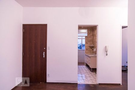 Sala de apartamento à venda com 2 quartos, 60m² em Jardim Montanhês, Belo Horizonte