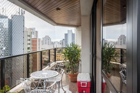 Apartamento para alugar com 169m², 3 quartos e 3 vagasSacada