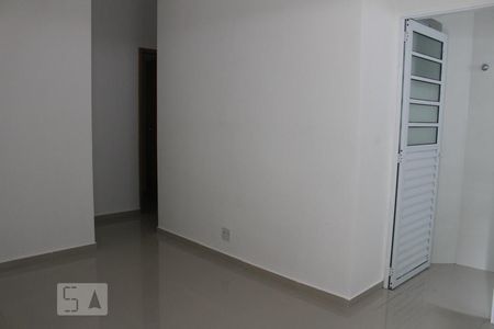 Sala/ Cozinha de apartamento para alugar com 1 quarto, 40m² em Vila Ré, São Paulo