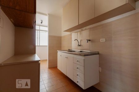 Cozinha de apartamento para alugar com 3 quartos, 80m² em Cerqueira César, São Paulo