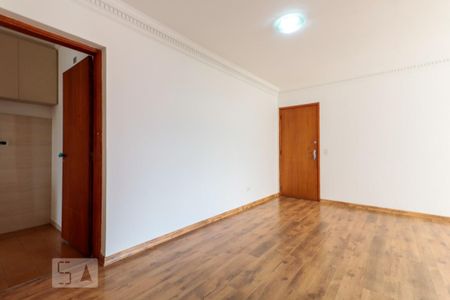 Sala de apartamento para alugar com 3 quartos, 80m² em Cerqueira César, São Paulo