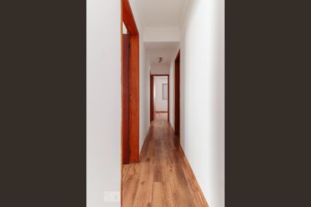 Corredor de apartamento para alugar com 3 quartos, 80m² em Cerqueira César, São Paulo