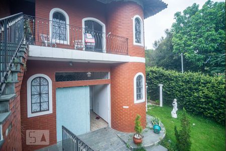 Casa à venda com 311m², 4 quartos e 7 vagasFachada
