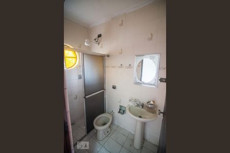 Casa à venda com 311m², 4 quartos e 7 vagasBanheiro da Suíte 1