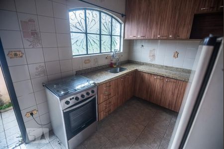 Casa à venda com 311m², 4 quartos e 7 vagasCozinha