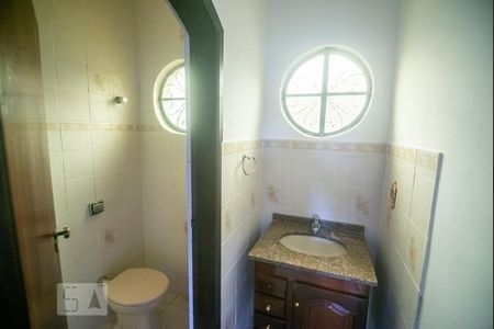 Casa à venda com 311m², 4 quartos e 7 vagasLavabo