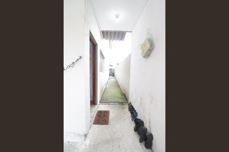 Casa à venda com 127m², 3 quartos e 4 vagascorredor de acesso a área de serviço