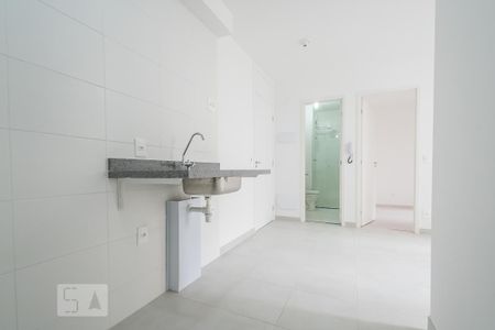 Cozinha de apartamento para alugar com 2 quartos, 34m² em Jurubatuba, São Paulo