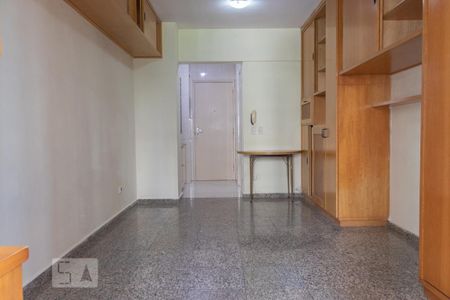 Studio Quarto de kitnet/studio para alugar com 1 quarto, 27m² em Liberdade, São Paulo