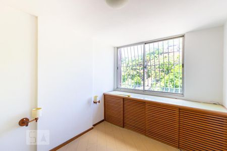 Quarto 1 de apartamento à venda com 2 quartos, 65m² em Santa Rosa, Niterói