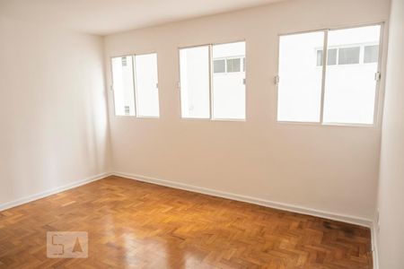 Sala de apartamento à venda com 2 quartos, 73m² em Cerqueira César, São Paulo