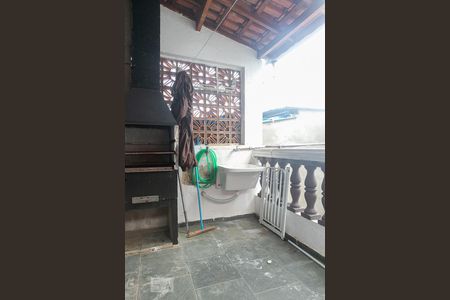 Casa para alugar com 85m², 2 quartos e sem vagaÁrea de Serviço e Churrasqueira