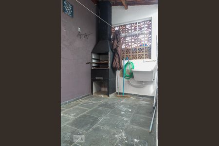 Casa para alugar com 85m², 2 quartos e sem vagaÁrea de Serviço e Churrasqueira