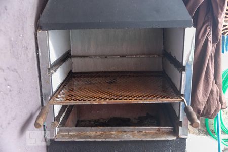 Casa para alugar com 85m², 2 quartos e sem vagaÁrea de Serviço e Churrasqueira