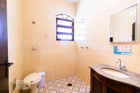 Casa à venda com 130m², 2 quartos e 2 vagasBanheiro