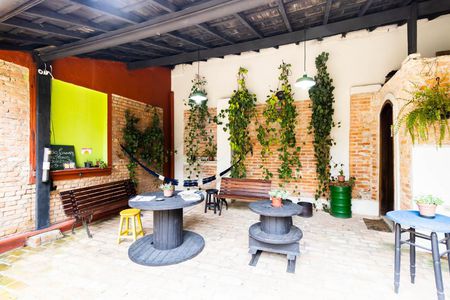 Casa à venda com 130m², 2 quartos e 2 vagasQuintal