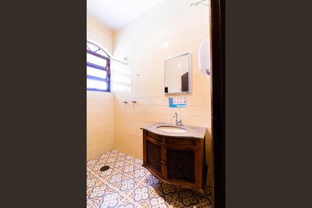 Casa à venda com 130m², 2 quartos e 2 vagasBanheiro