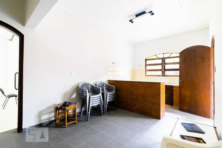 Casa à venda com 130m², 2 quartos e 2 vagasCopa/Cozinha