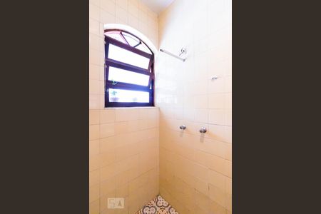 Casa à venda com 130m², 2 quartos e 2 vagasBanheiro