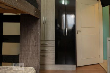 Casa à venda com 350m², 4 quartos e 3 vagas Casa à venda com 350m², 4 quartos e 3 vagasQuarto