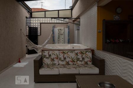 Casa à venda com 350m², 4 quartos e 3 vagas Casa à venda com 350m², 4 quartos e 3 vagasHidromassagem