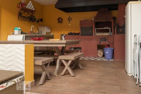 Casa à venda com 350m², 4 quartos e 3 vagas Casa à venda com 350m², 4 quartos e 3 vagasEspaço Gourmet