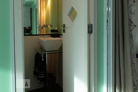 Casa à venda com 350m², 4 quartos e 3 vagas Casa à venda com 350m², 4 quartos e 3 vagasLavabo