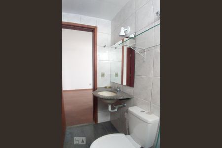 Apartamento para alugar com 50m², 2 quartos e 2 vagas Apartamento para alugar com 50m², 2 quartos e 2 vagasBanheiro