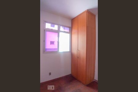 Quarto de apartamento para alugar com 2 quartos, 50m² em Sion, Belo Horizonte