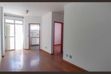 Sala de apartamento para alugar com 2 quartos, 50m² em Sion, Belo Horizonte