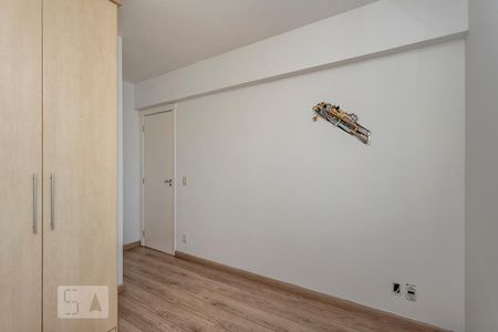 Suíte de apartamento à venda com 2 quartos, 80m² em Vila Ipiranga, Porto Alegre