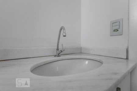Apartamento à venda com 80m², 2 quartos e 2 vagasBanheiro
