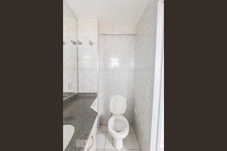 Apartamento à venda com 67m², 2 quartos e 1 vagaBanheiro Quarto 2