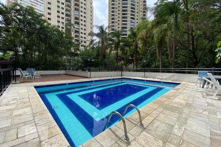 Apartamento à venda com 127m², 3 quartos e 2 vagas Apartamento à venda com 127m², 3 quartos e 2 vagasÁrea comum - Piscina