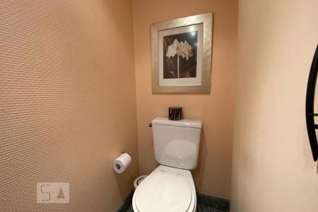 Apartamento à venda com 127m², 3 quartos e 2 vagas Apartamento à venda com 127m², 3 quartos e 2 vagasLavabo