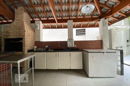 Apartamento à venda com 127m², 3 quartos e 2 vagas Apartamento à venda com 127m², 3 quartos e 2 vagasÁrea comum - Churrasqueira