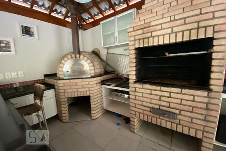 Apartamento à venda com 127m², 3 quartos e 2 vagas Apartamento à venda com 127m², 3 quartos e 2 vagasÁrea comum - Churrasqueira