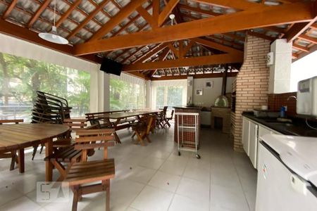 Apartamento à venda com 127m², 3 quartos e 2 vagas Apartamento à venda com 127m², 3 quartos e 2 vagasÁrea comum - Churrasqueira