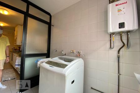Apartamento à venda com 127m², 3 quartos e 2 vagas Apartamento à venda com 127m², 3 quartos e 2 vagasÁrea de Serviço
