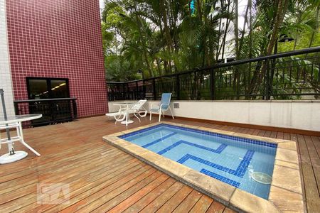 Apartamento à venda com 127m², 3 quartos e 2 vagas Apartamento à venda com 127m², 3 quartos e 2 vagasÁrea comum - Piscina