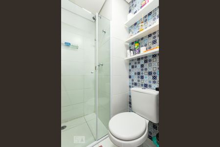 Banheiro suíte  de apartamento para alugar com 1 quarto, 38m² em Vila Tolstoi, São Paulo