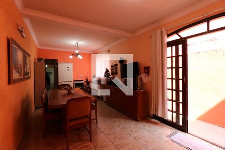 Casa à venda com 280m², 4 quartos e 3 vagasSala/Cozinha