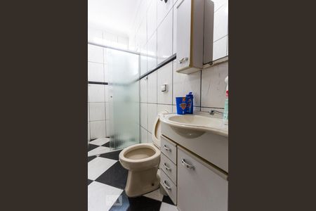 Casa à venda com 303m², 3 quartos e 2 vagasBanheiro